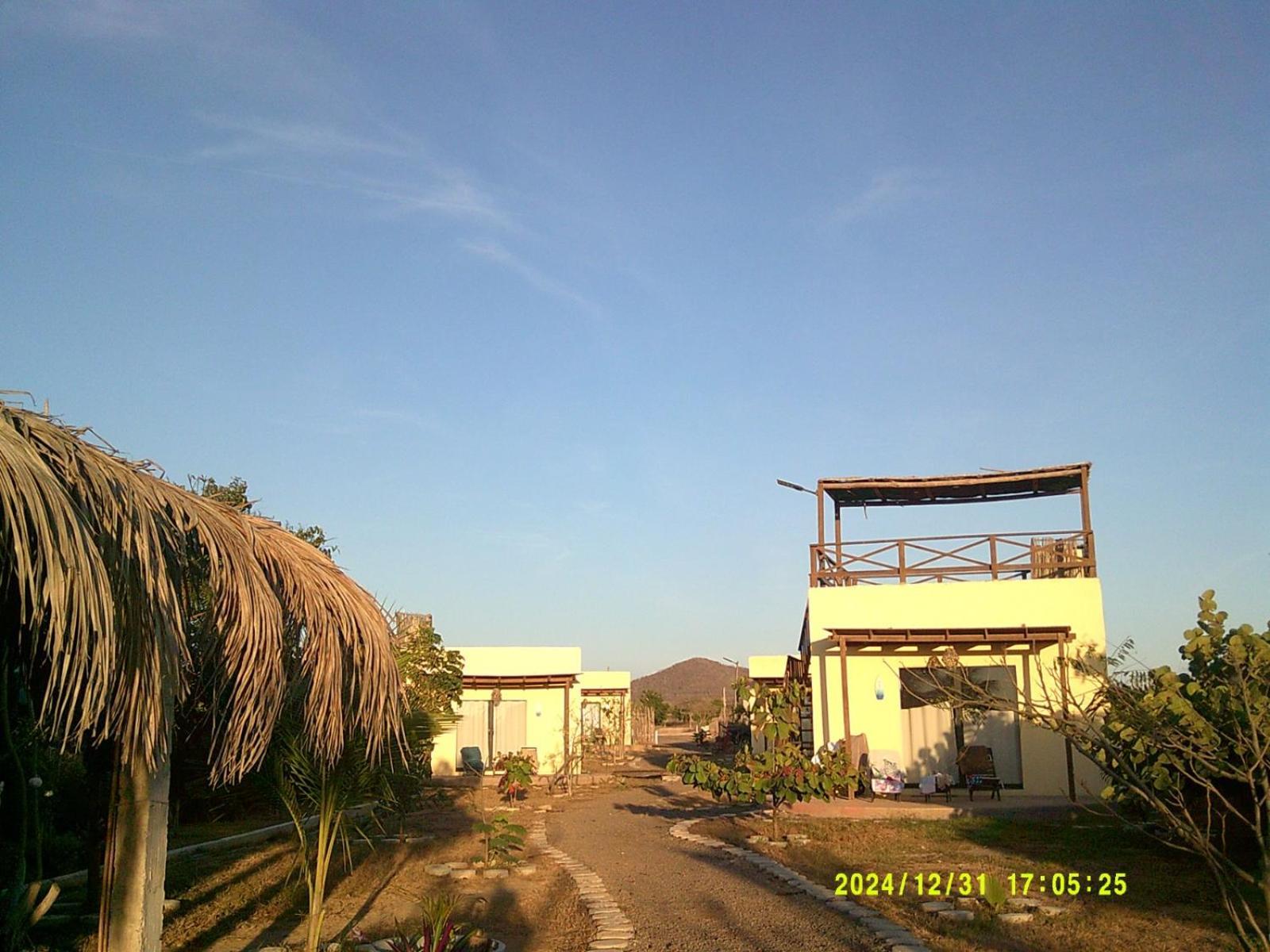 Tres Velas Surf Celestino Gazca Villasenor Luaran gambar